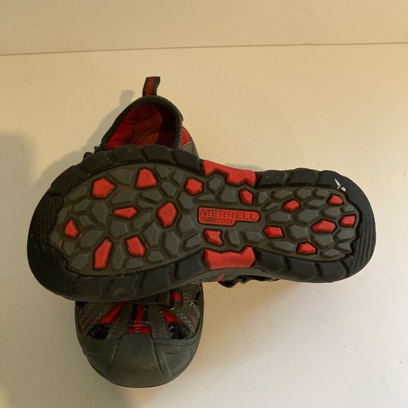 Merrell Hydro Boys Outdoor Sandel in Red - Picture 6 of 8